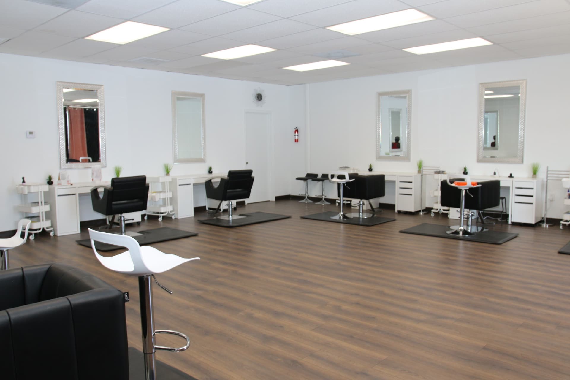 The bright, professional AH Braiding studio